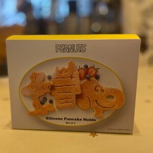 Peanuts Silicone Pancake Molds William Sonoma New Snoopy Woodstock